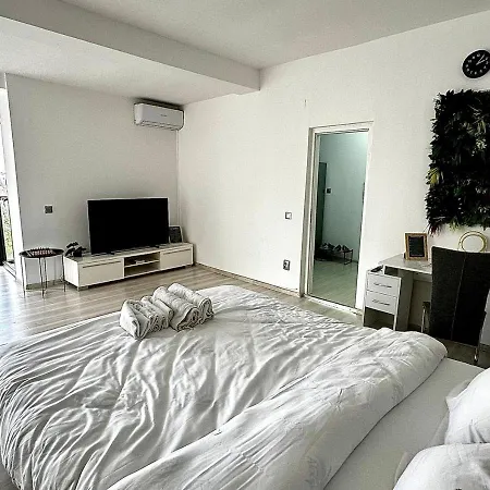 Διαμέρισμα Urban Nest Near Iulius *