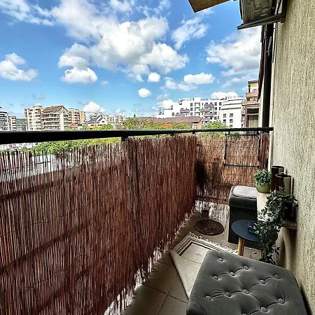 Apartment Urban Nest Near Iulius *